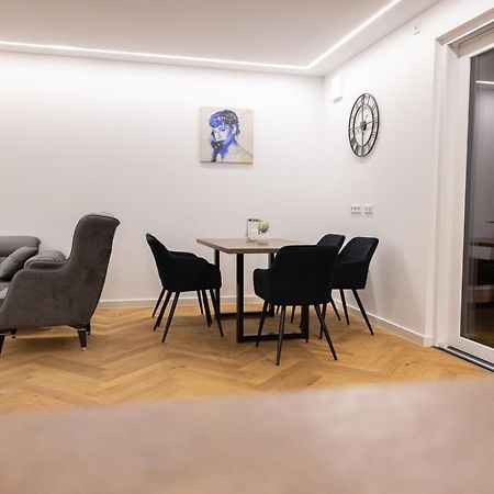 Neubau Apartment Mit Kamin Und Terrasse In Premium Lage Parkplatz Inklusive Bielefeld Eksteriør billede